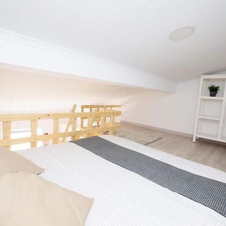 E5Tudio Esq. Apartment Peniche Bagian luar foto